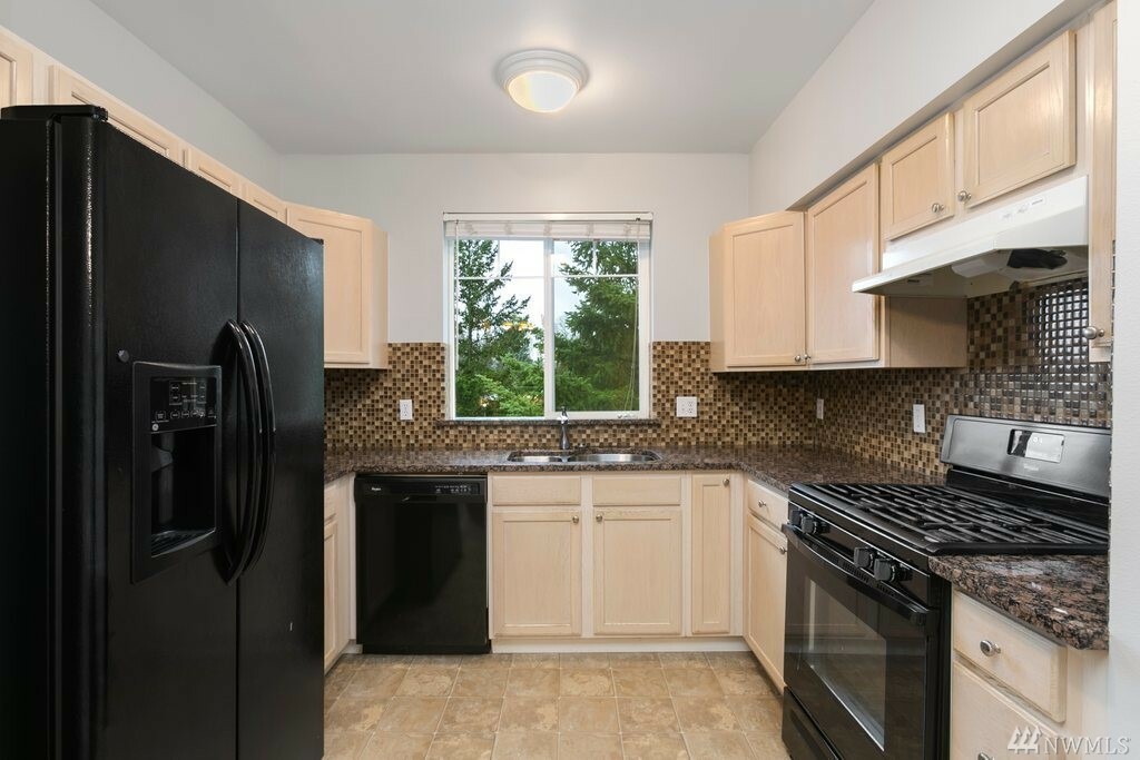 Property Photo:  31900 104th Ave SE A201  WA 98092 