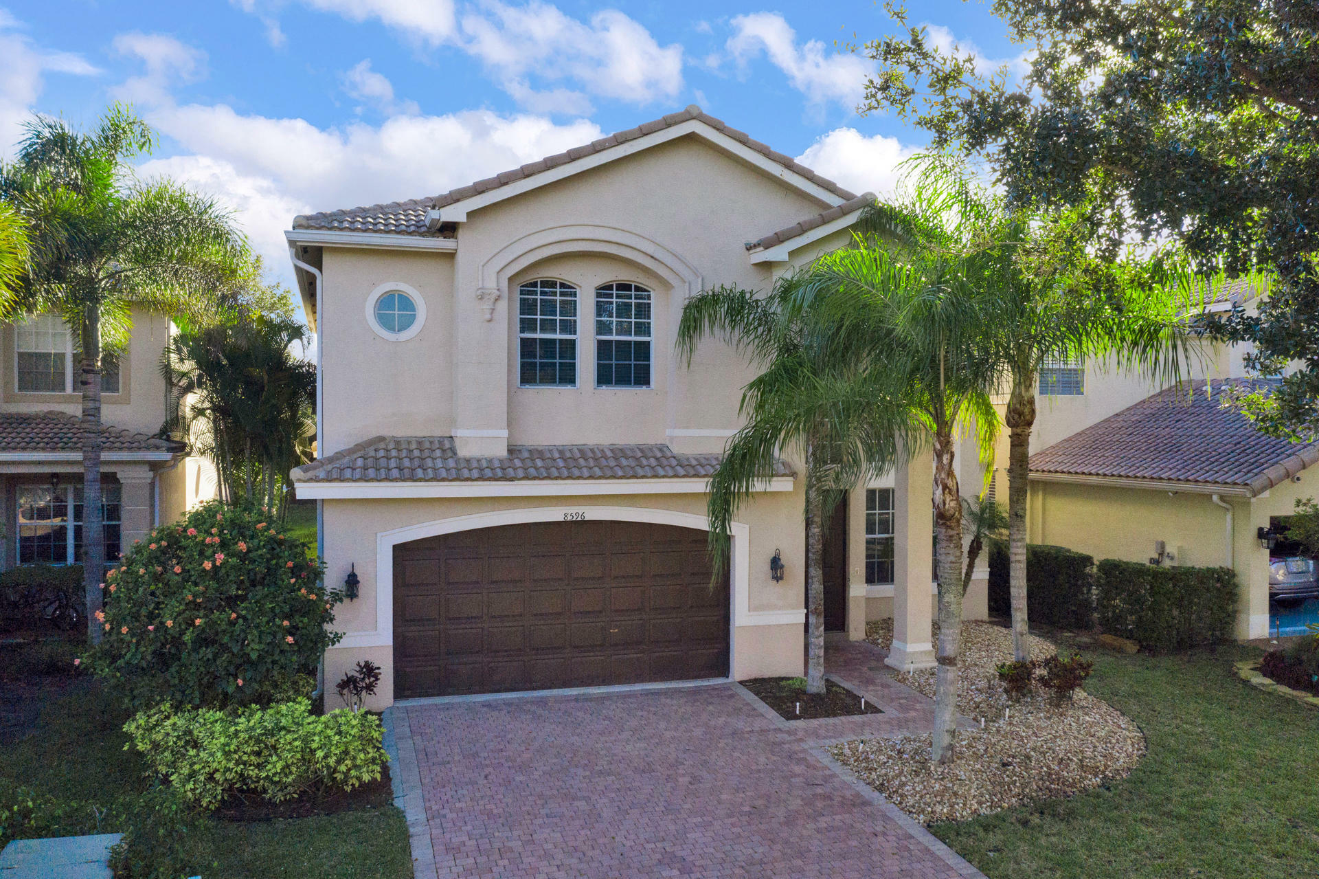 Property Photo: 8596 Breezy Oak Way FL 33473
