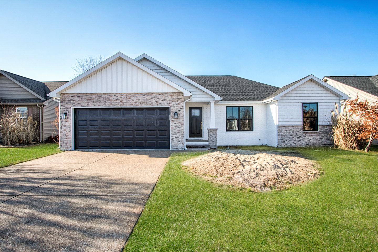 Property Photo: 4811 Overland Drive IN 47630-8708