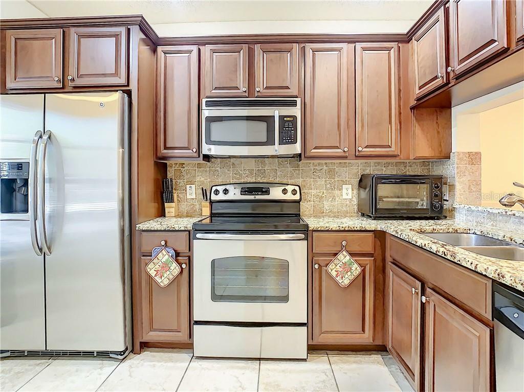 Property Photo: 8549 Hunters Key Circle FL 33647