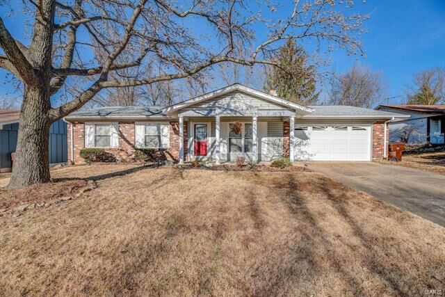 Property Photo:  116 Plum Tree Drive   63376 