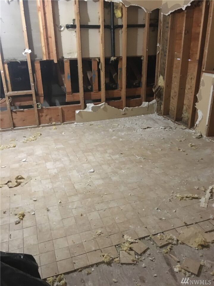 Property Photo: 1425 71st Ave SE WA 98501