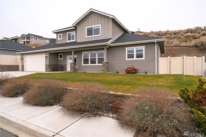 Property Photo:  2833 N Breckenridge Dr  WA 98802 