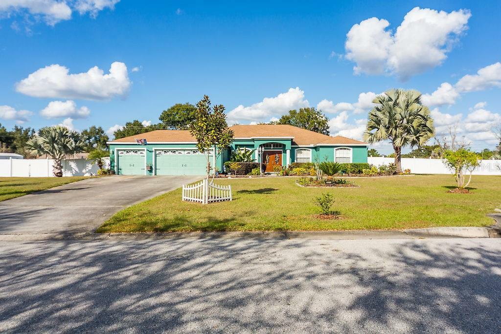 Property Photo:  10210 Bloomfield Hills Drive  FL 33584 