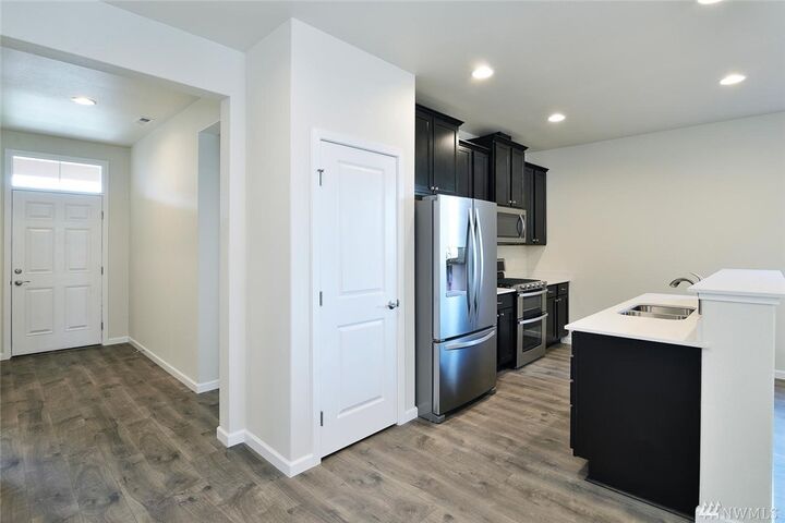 Property Photo:  3220 Scotland Alley  WA 98273 