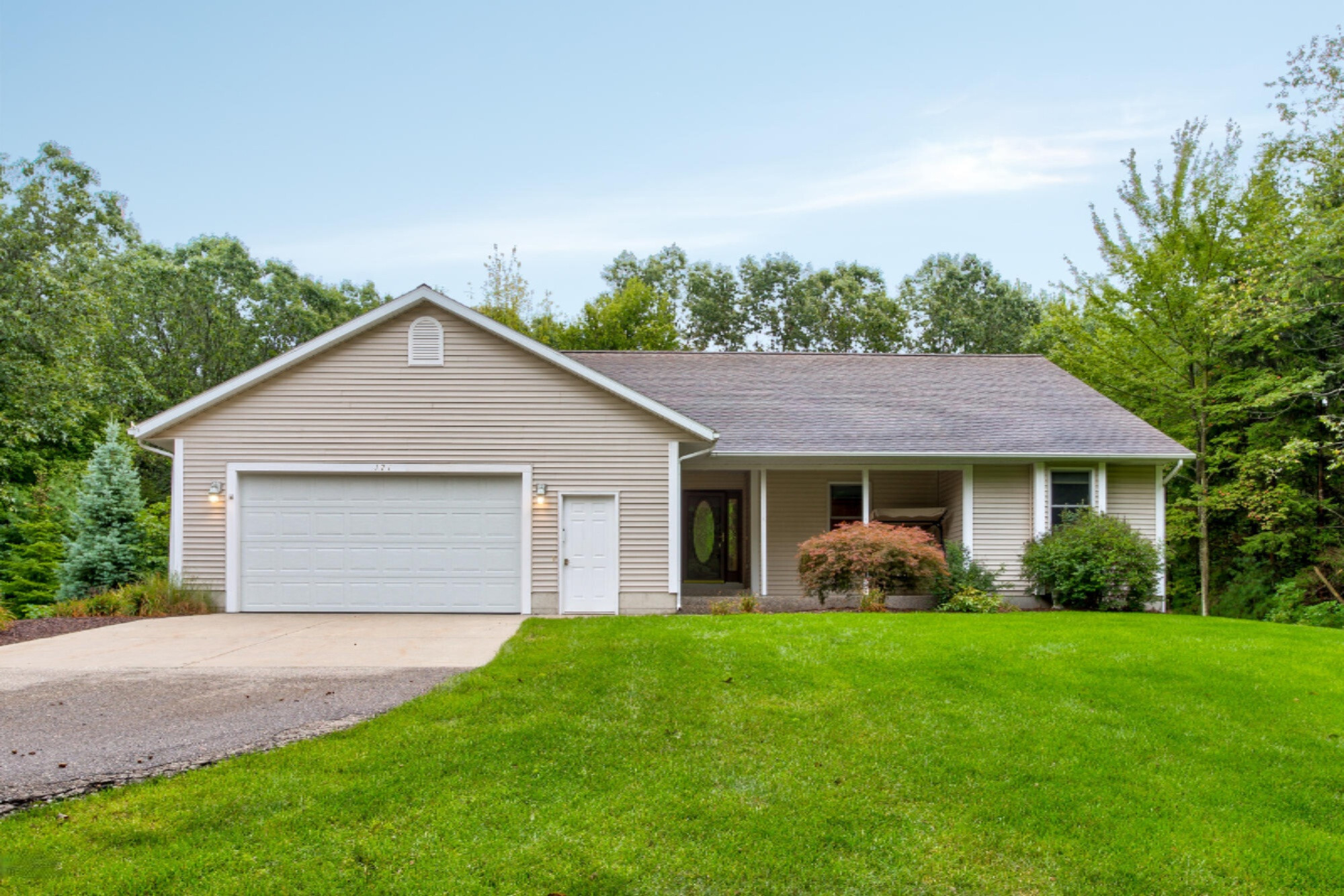 Property Photo: 171 E Sternberg Road MI 49441