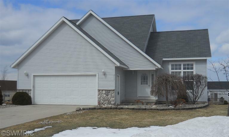 Property Photo:  2111 Crystal Stone Court SE  MI 49316 