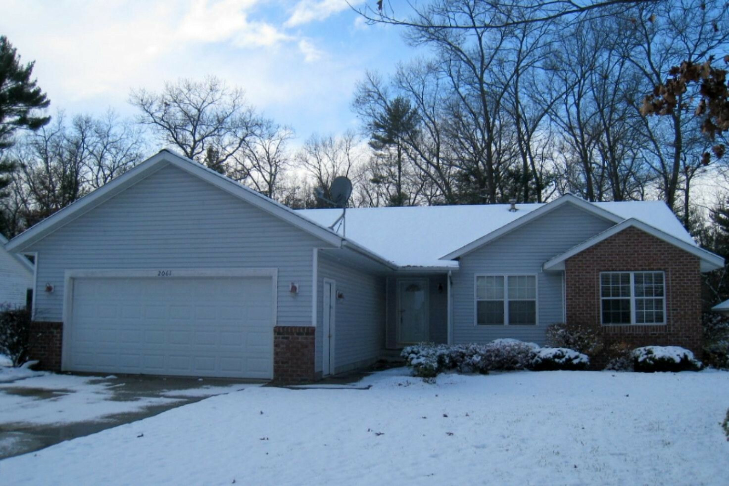 Property Photo:  2061 Rambling Oak Drive  MI 49445 