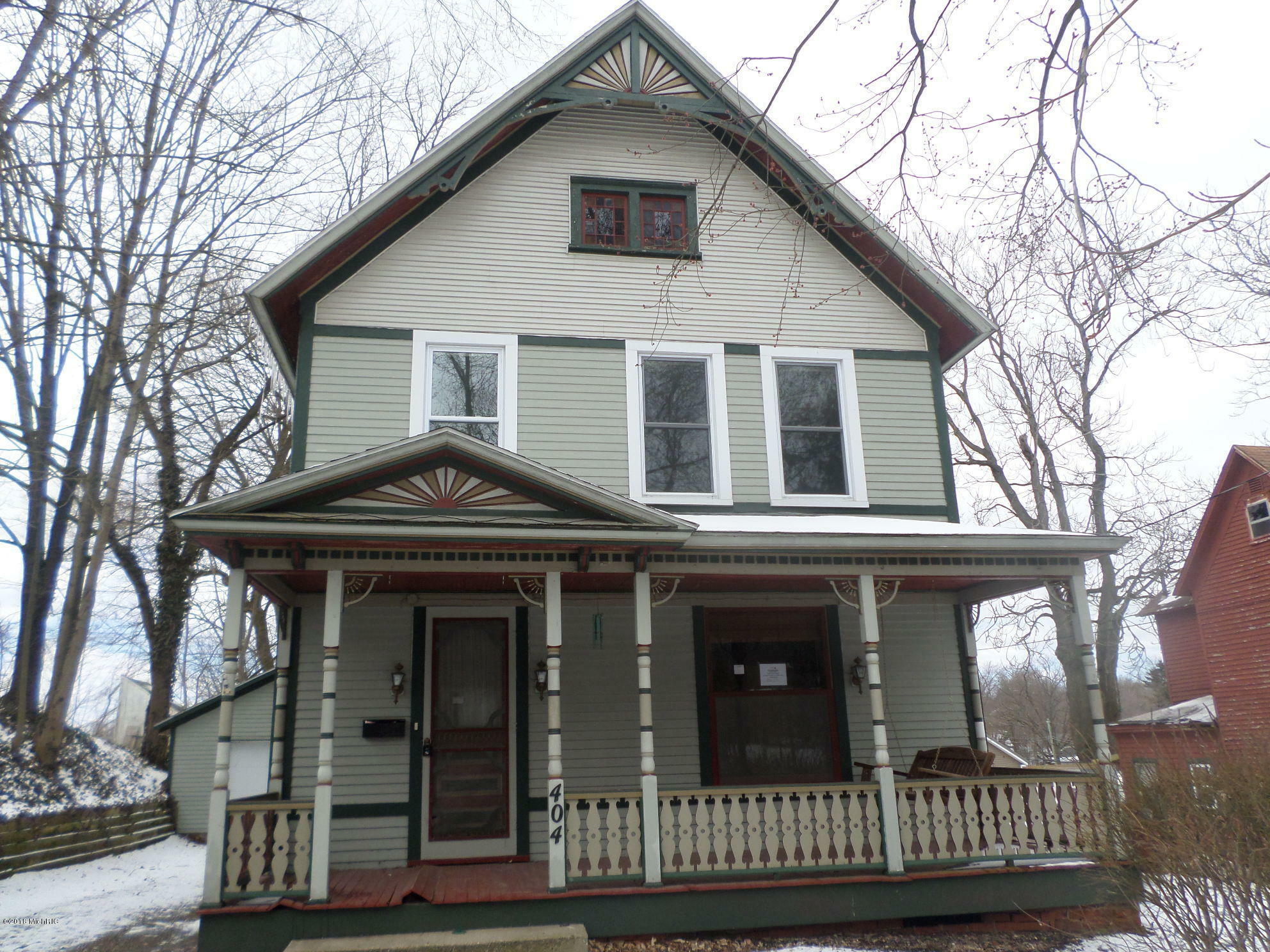 Property Photo:  404 Days Avenue  MI 49107 