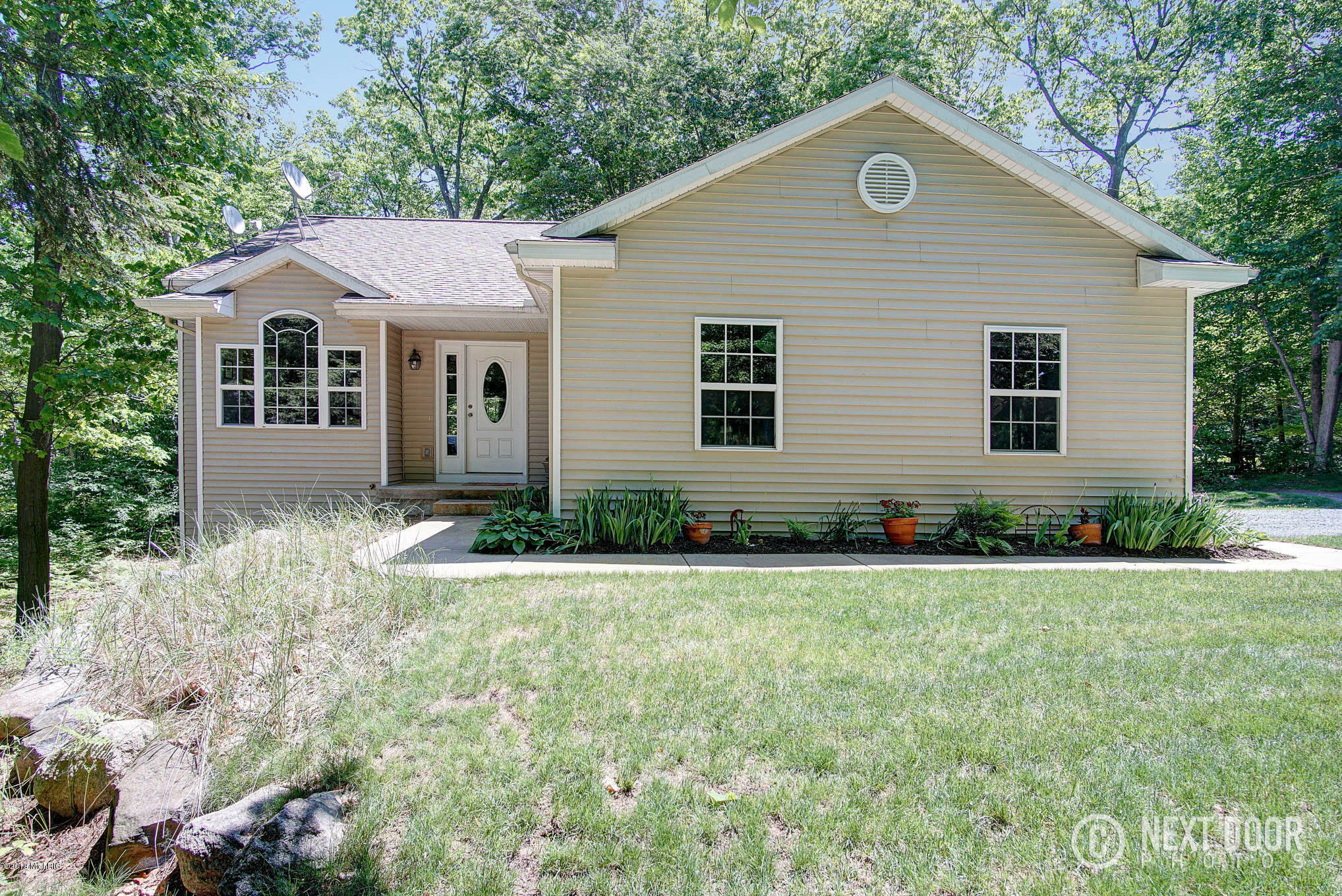 Property Photo:  4456 N Pine Avenue  MI 49436 