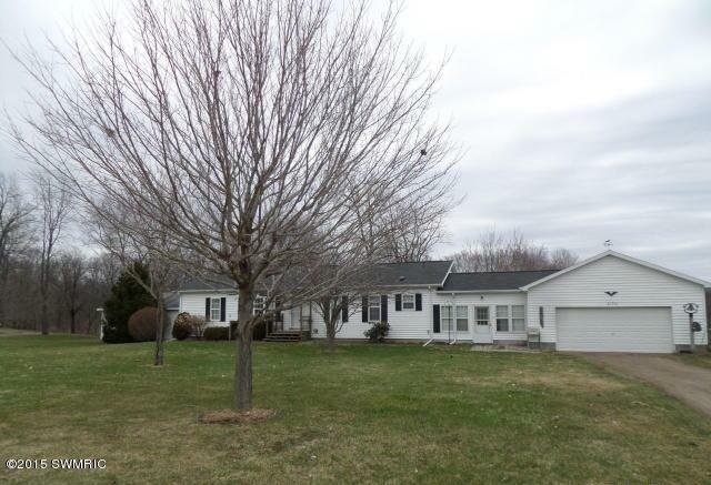 Property Photo:  61701 Creek Road  MI 49120 