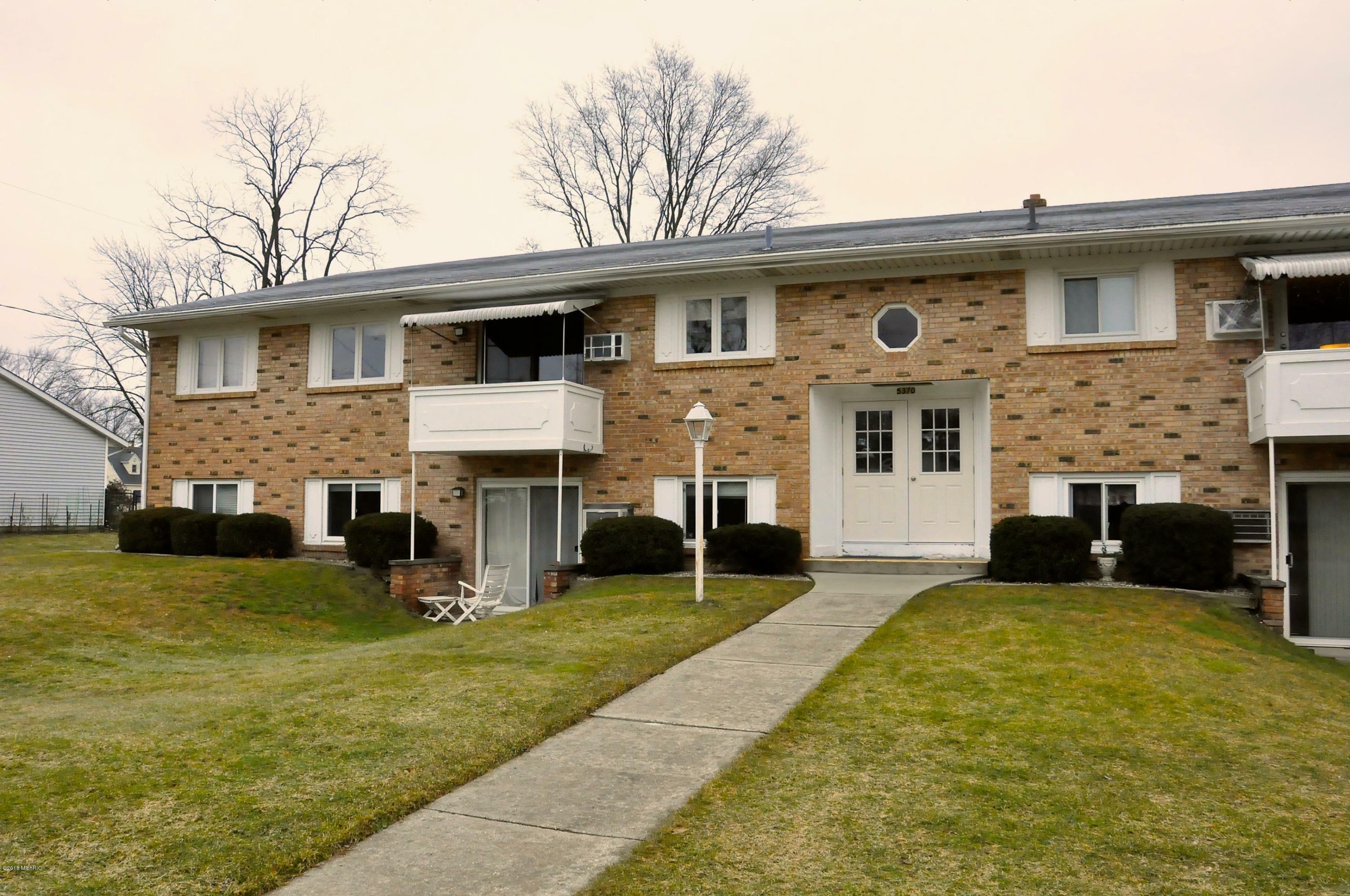 Property Photo: 5370 36th Avenue MI 49426