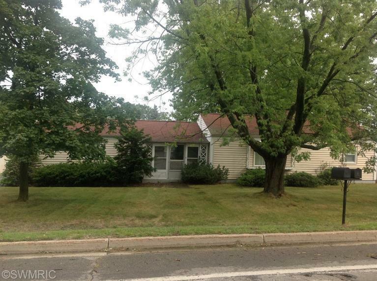 Property Photo:  2038 W Norton Avenue  MI 49441 