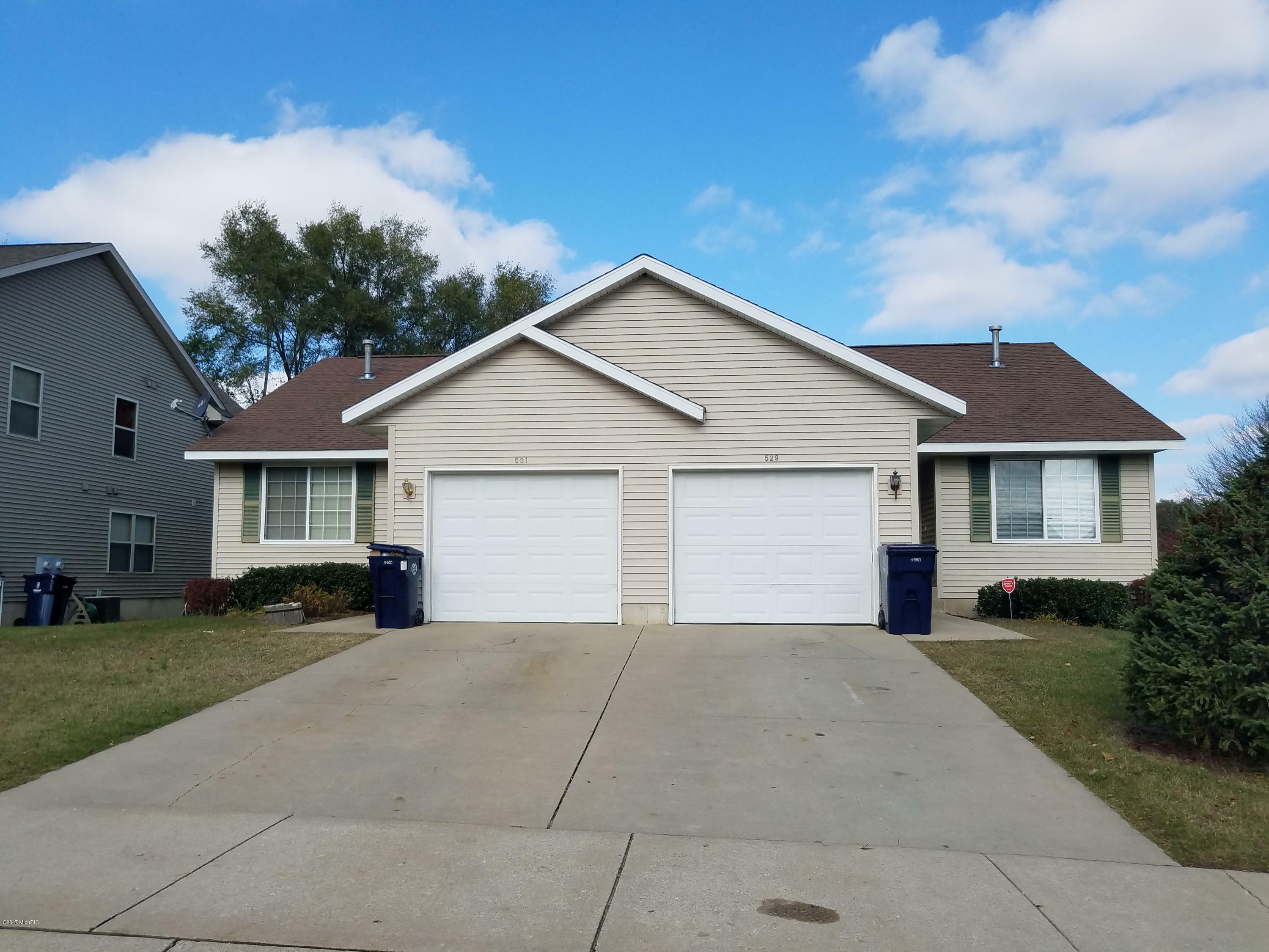 Property Photo: 529/531 W 30th Street MI 49423