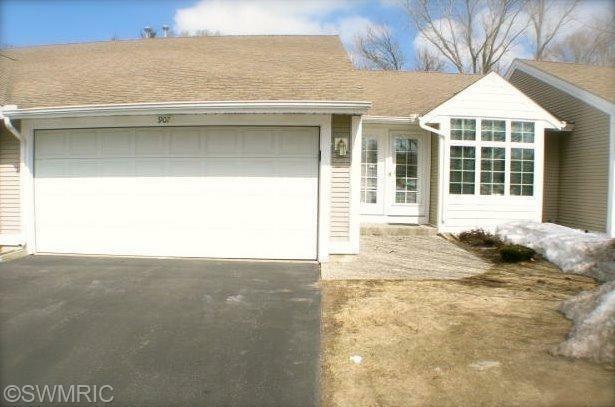 Property Photo:  907 Clareridge Court  MI 49423 