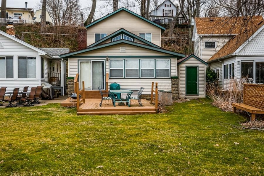 Property Photo:  8616 Lake Avenue  MI 49098 