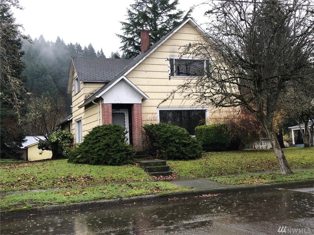 Property Photo:  420 S Gold Street  WA 98531 