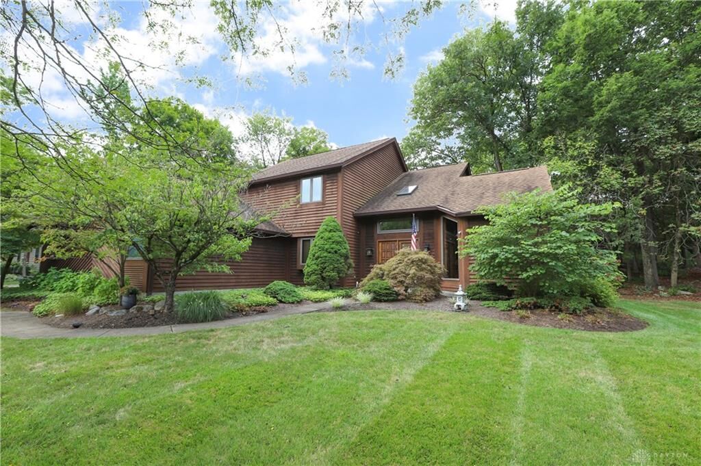 Property Photo: 7505 Forest Brook Boulevard OH 45459
