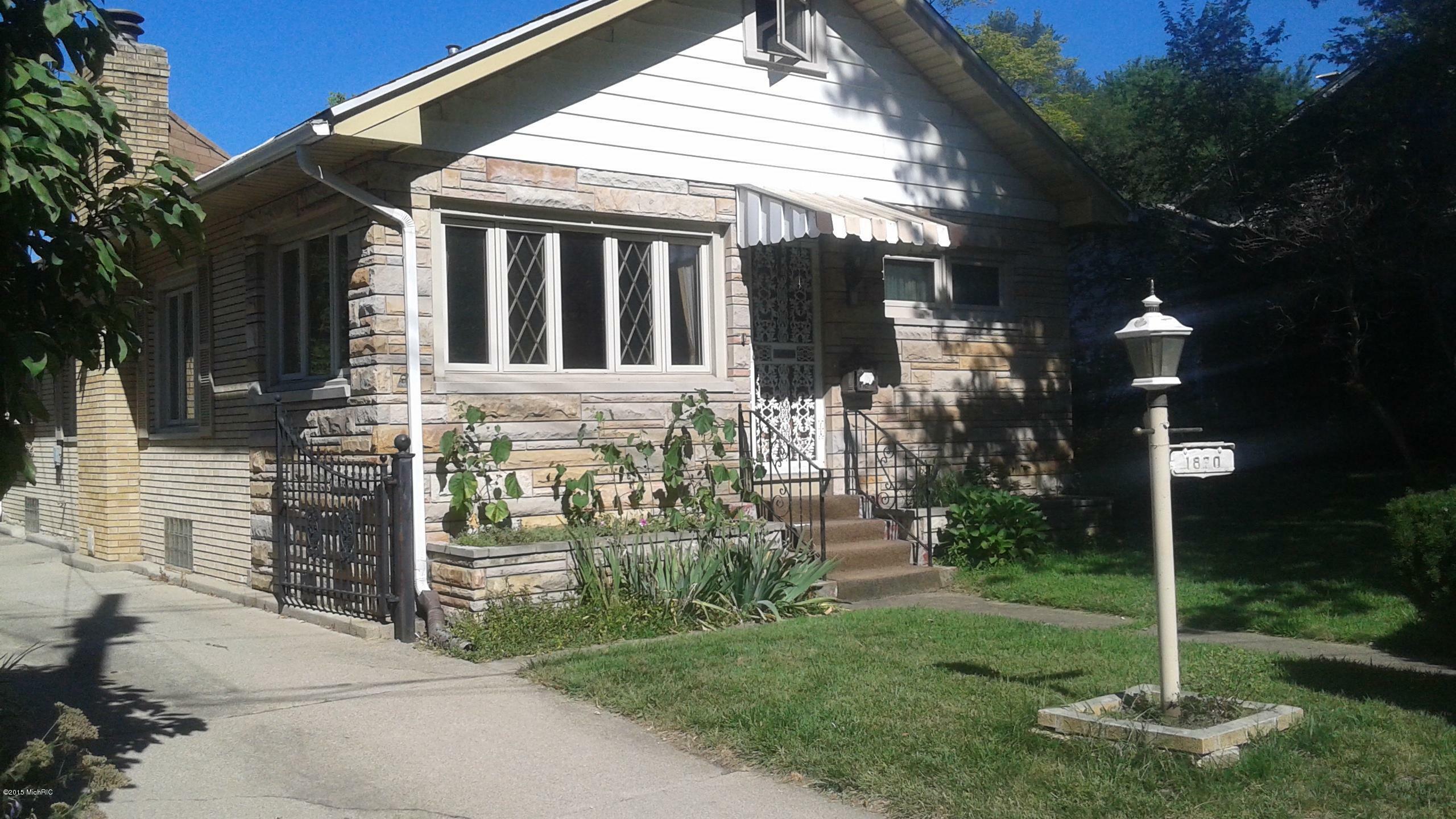 Property Photo:  1820 N 5th Street  MI 49120 