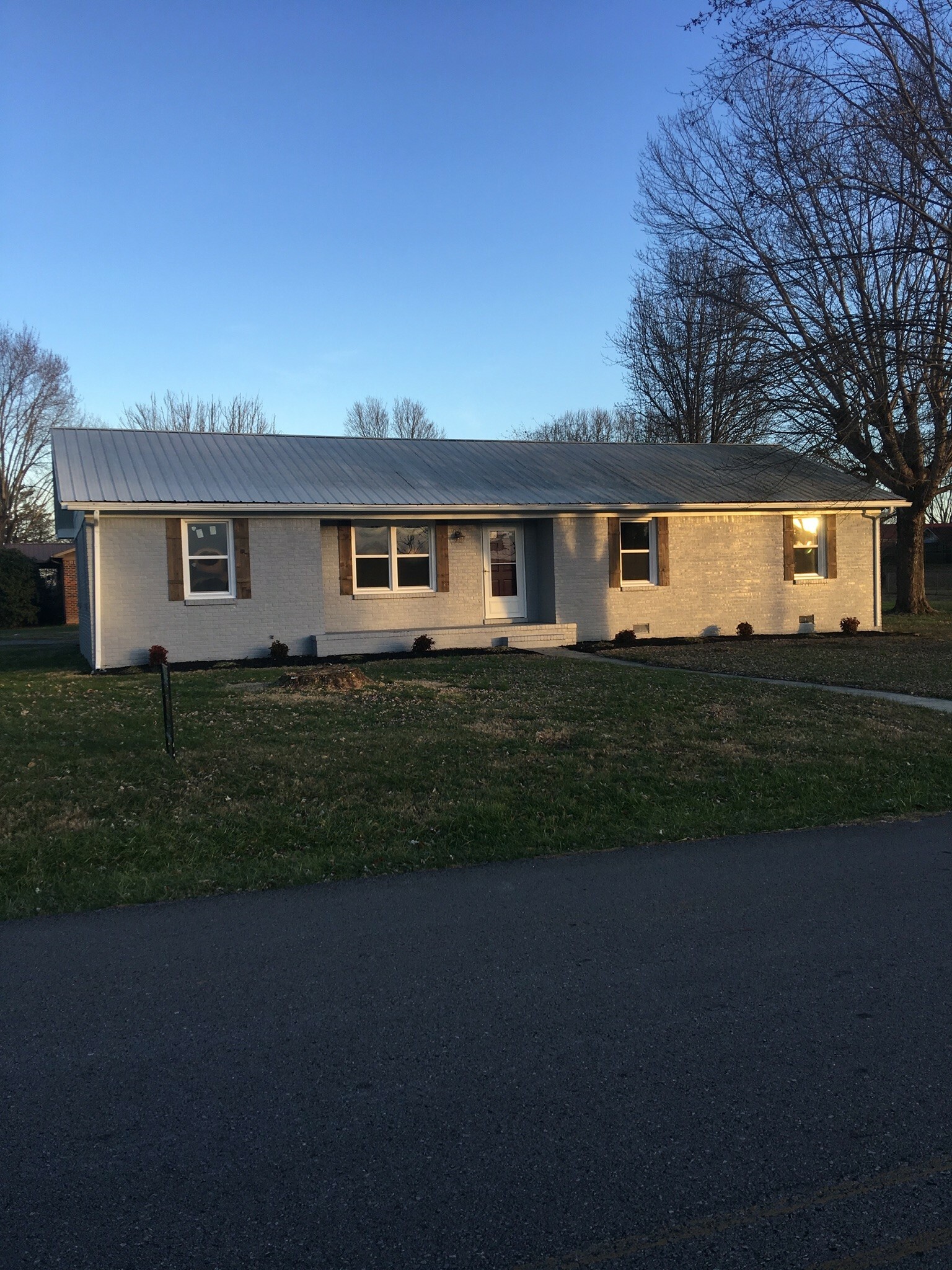 408 Cascade Ave  Mc Minnville TN 37110 photo