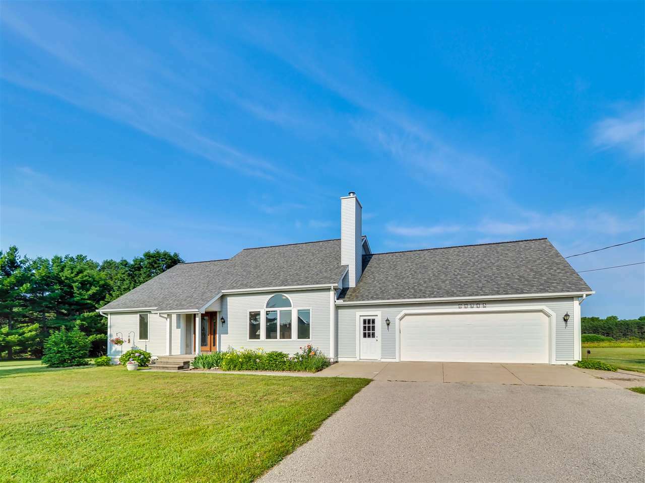 Property Photo: 01715 Peninsula MI 49727
