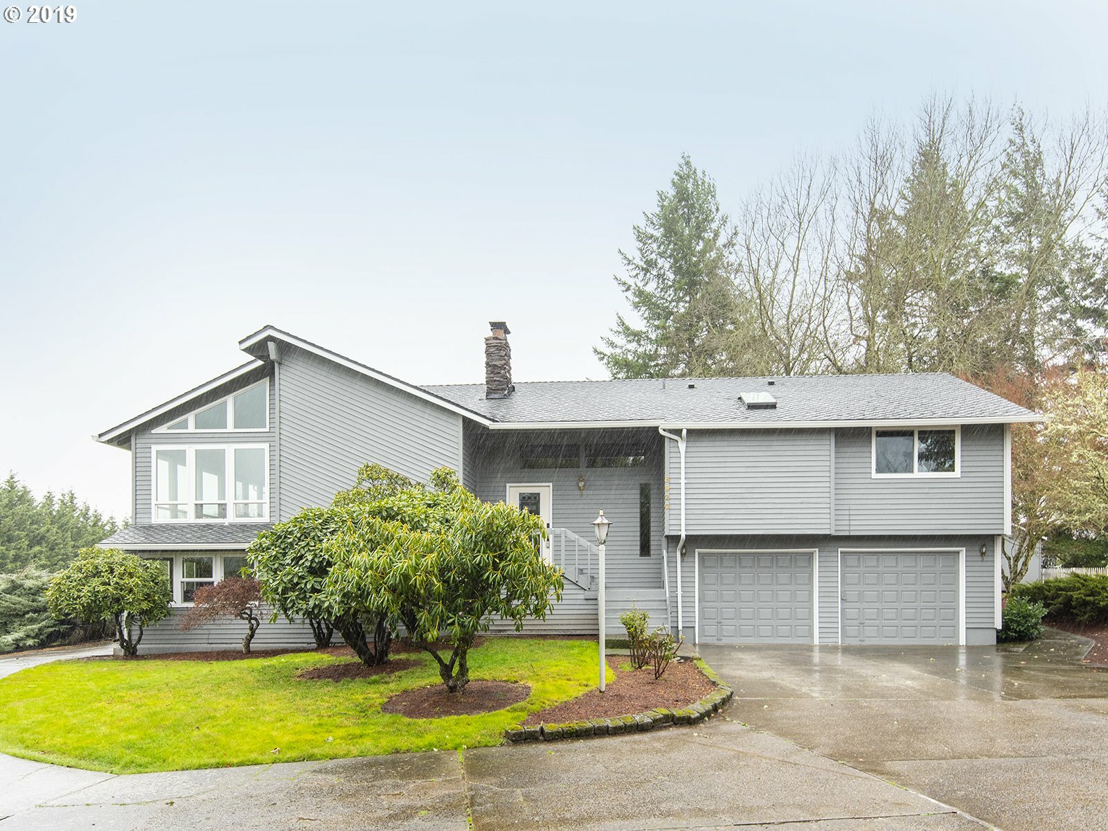 Property Photo:  8920 SW 190th Ave  OR 97007 