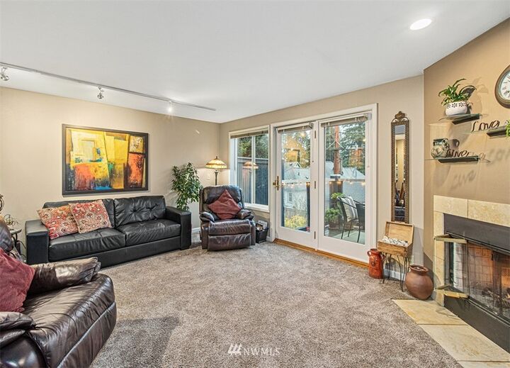 Property Photo: 1610 Park Avenue B-1 WA 98337