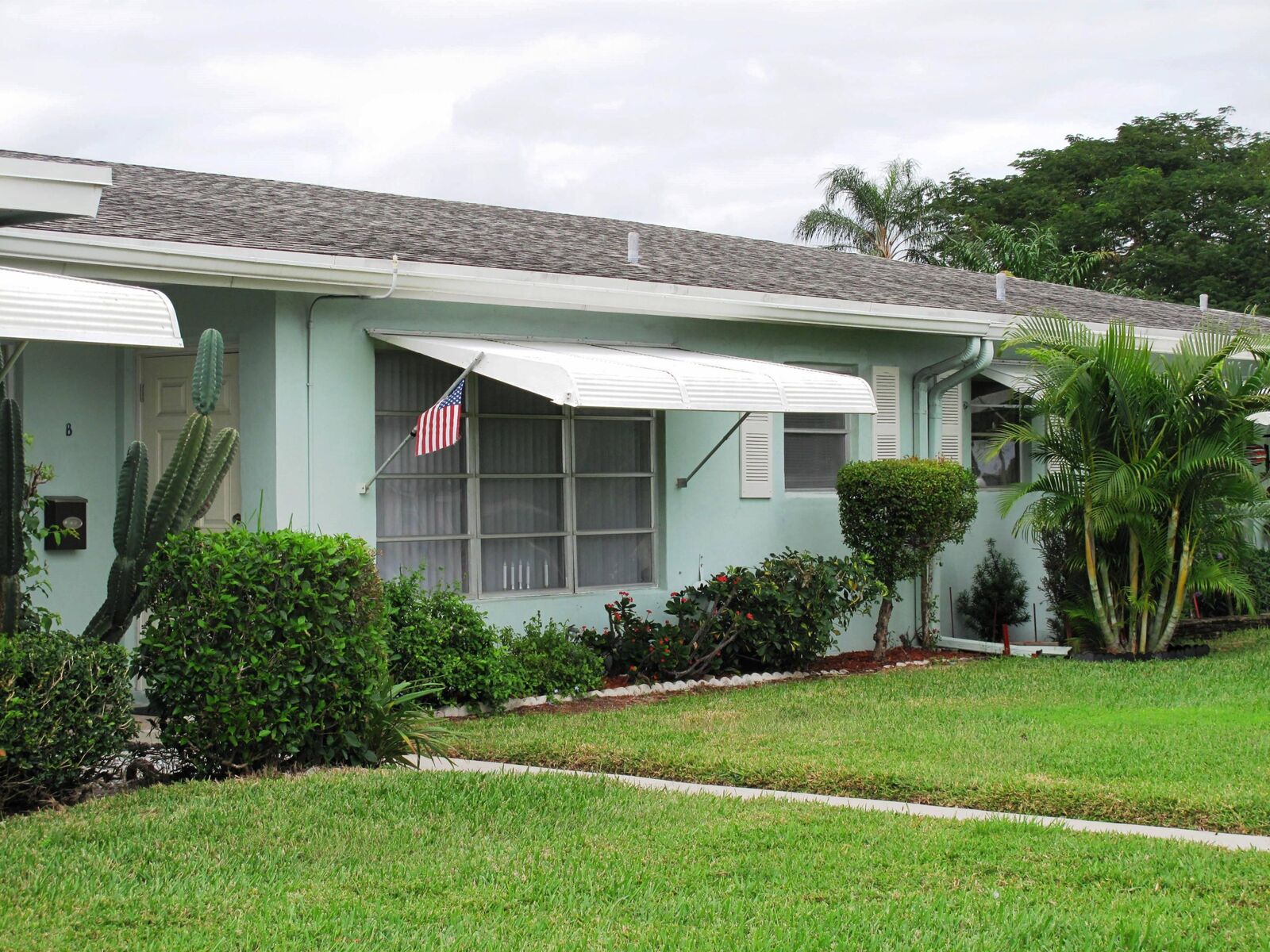 Property Photo:  142 High Point Boulevard B  FL 33445 