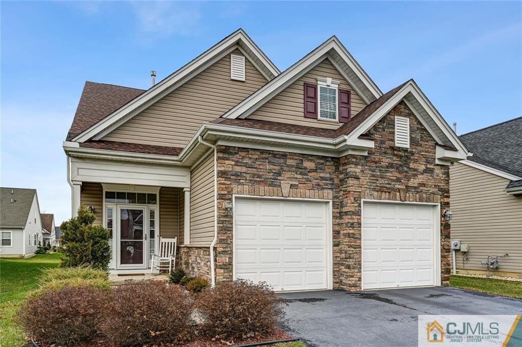 Property Photo:  48 Turret Drive  NJ 08831 