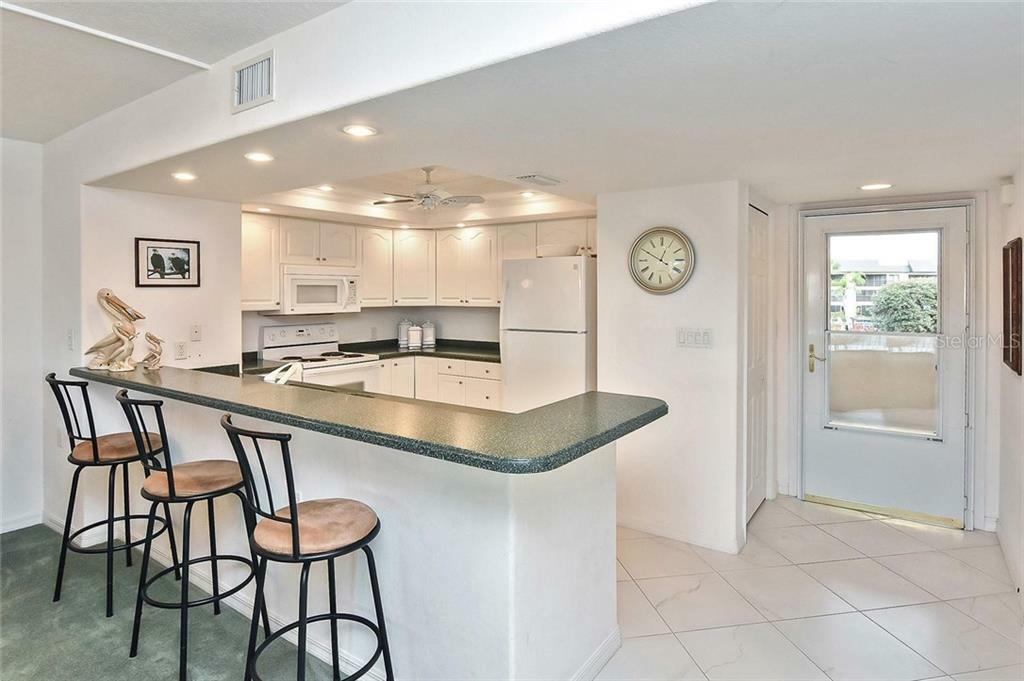 Property Photo:  601 Shreve Street 24B  FL 33950 