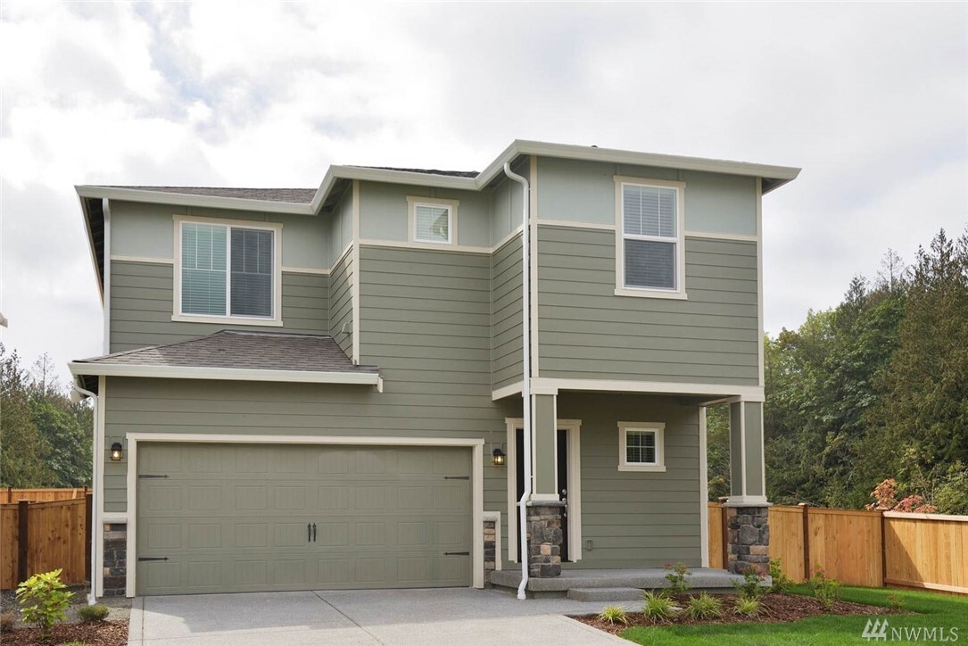 Property Photo:  18917 Lipoma Ave E  WA 98374 
