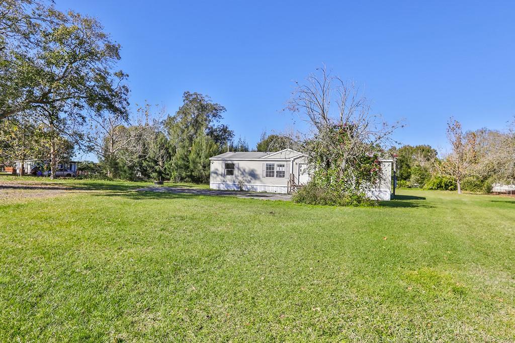 Property Photo:  12104 Glenshire Drive  FL 33579 