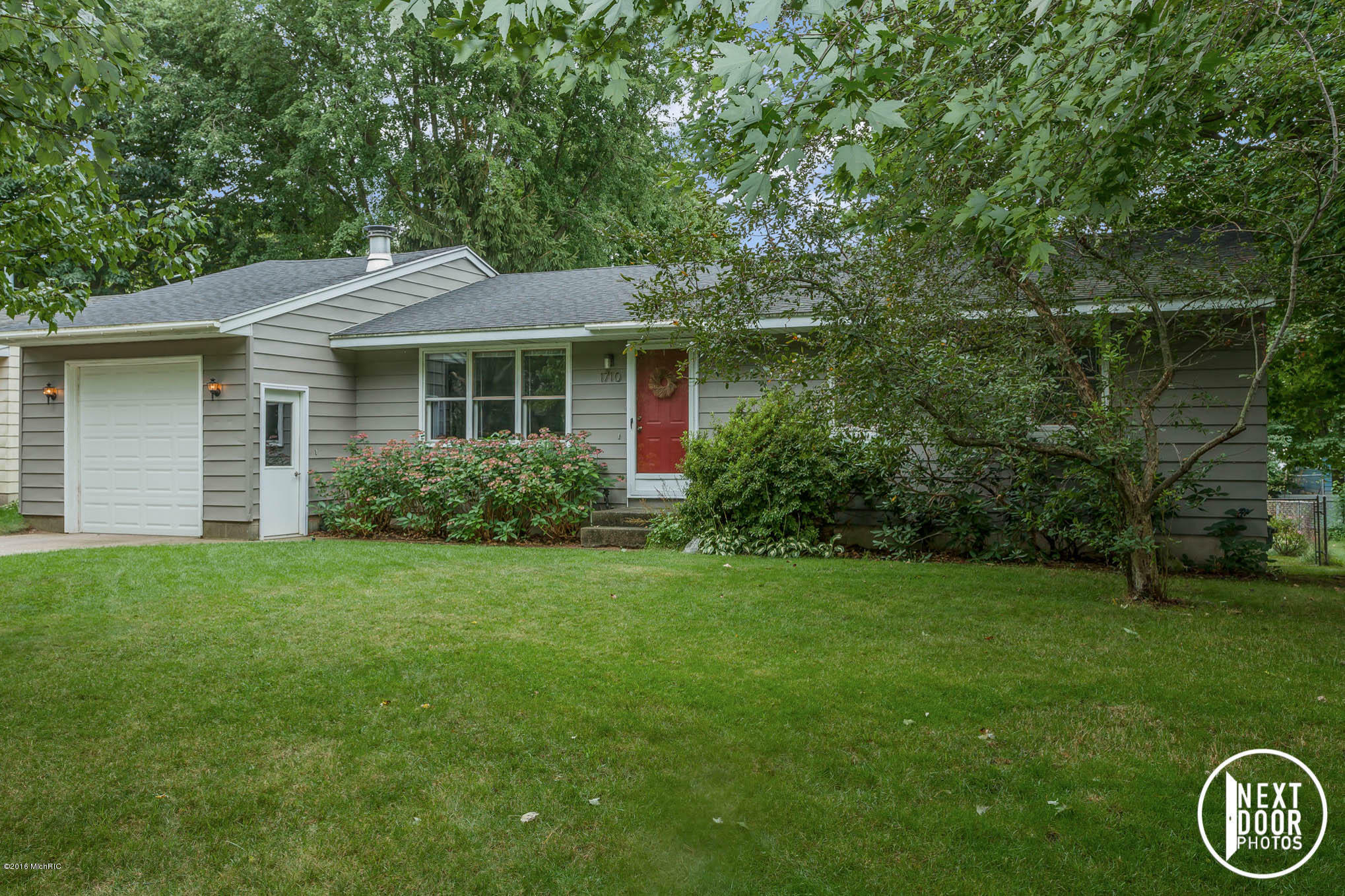 Property Photo:  1710 Wolverine Street  MI 49423 