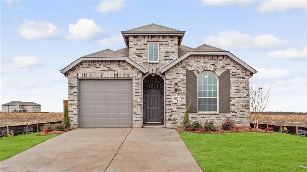 Property Photo:  3907 Rochelle Lane  TX 75126 