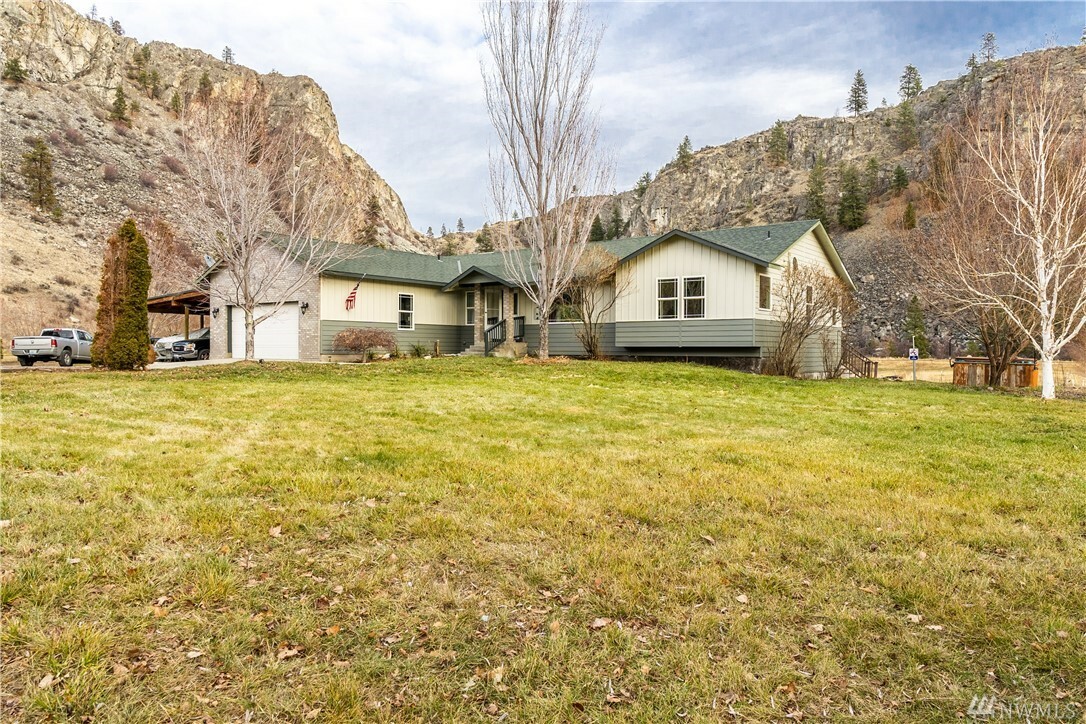 Property Photo:  100 Rolling Rock Rd  WA 98816 