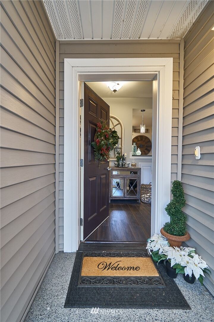 Property Photo:  1131  63rd Street SE G  WA 98092 