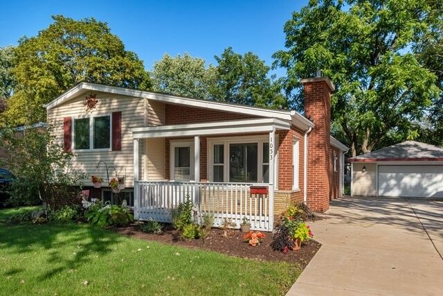 Property Photo:  1053 South Norbury Avenue  IL 60148 