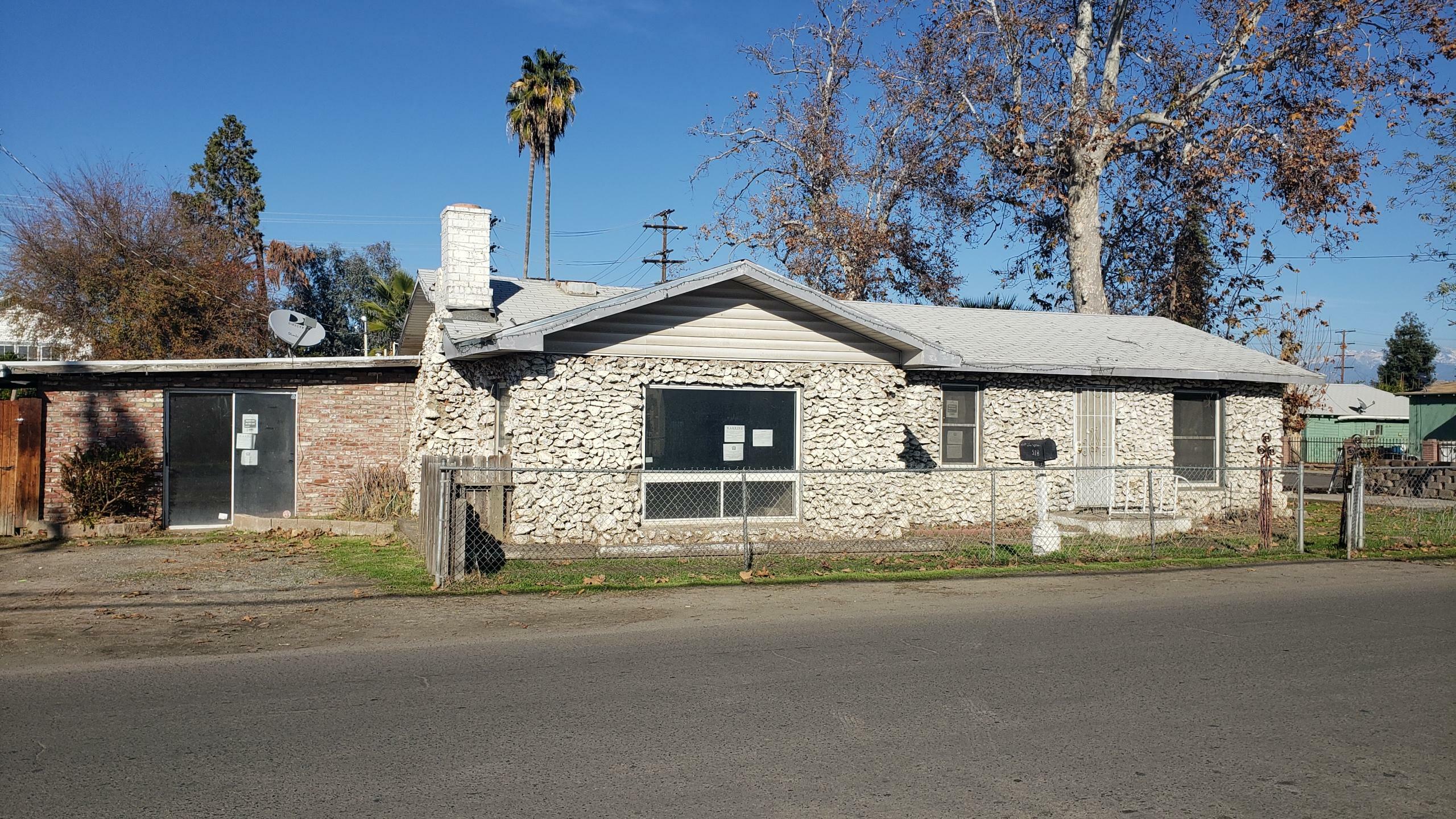 Property Photo:  518 Union Avenue  CA 93257 