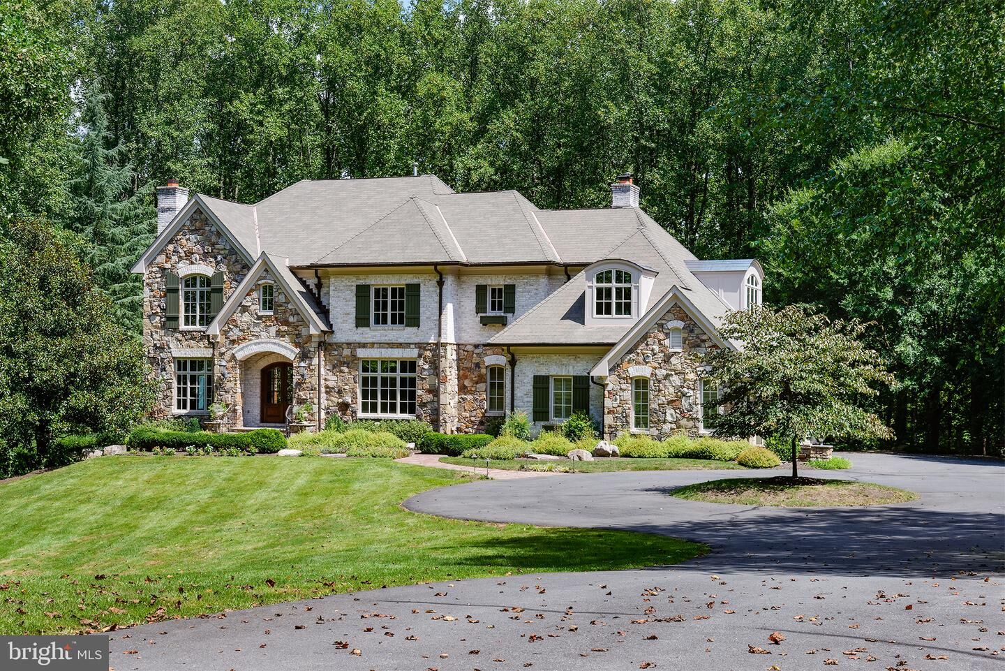 Property Photo: 9998 Blackberry Lane VA 22066