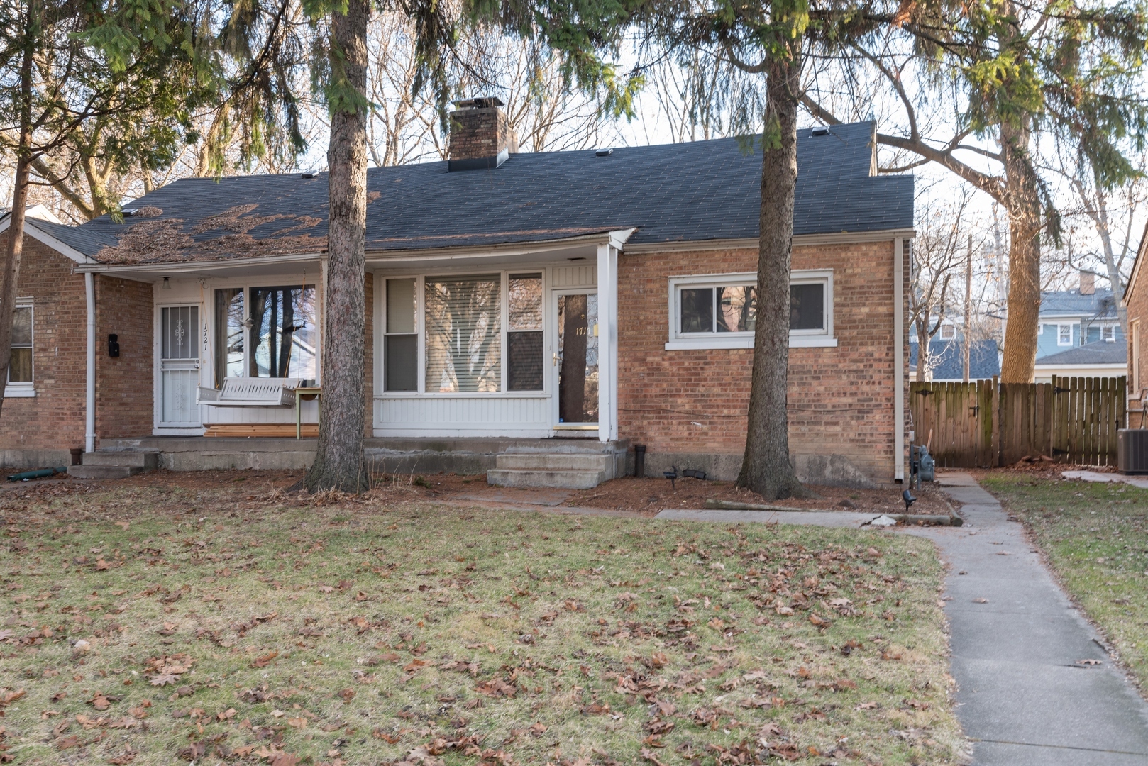 Property Photo:  1717 Ashland Avenue  IL 60201 