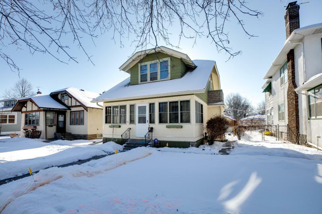 Property Photo:  868 Wheelock Parkway E  MN 55106 