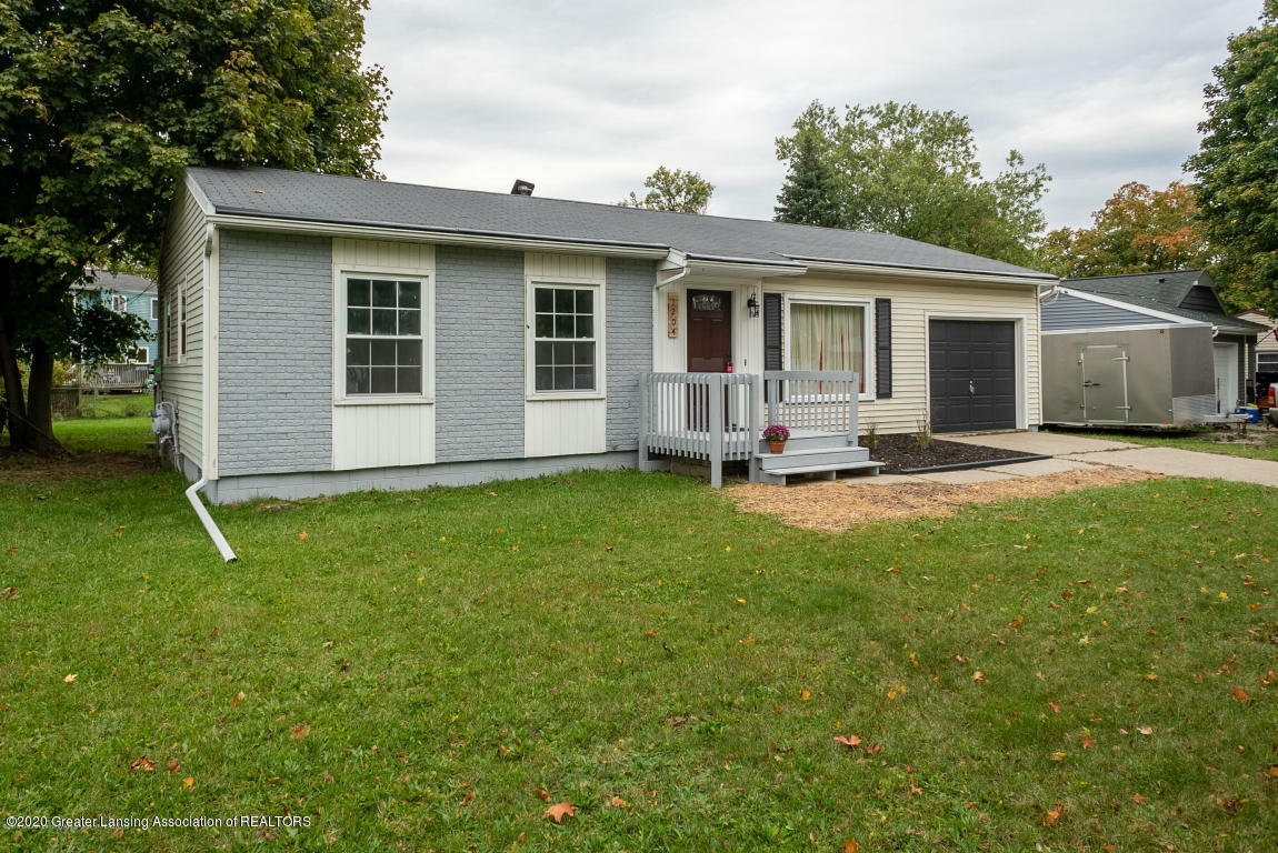 Property Photo: 1204 W Northrup Street MI 48911