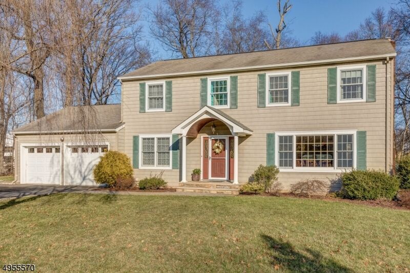 Property Photo:  5 Berkeley Ct  NJ 07936 