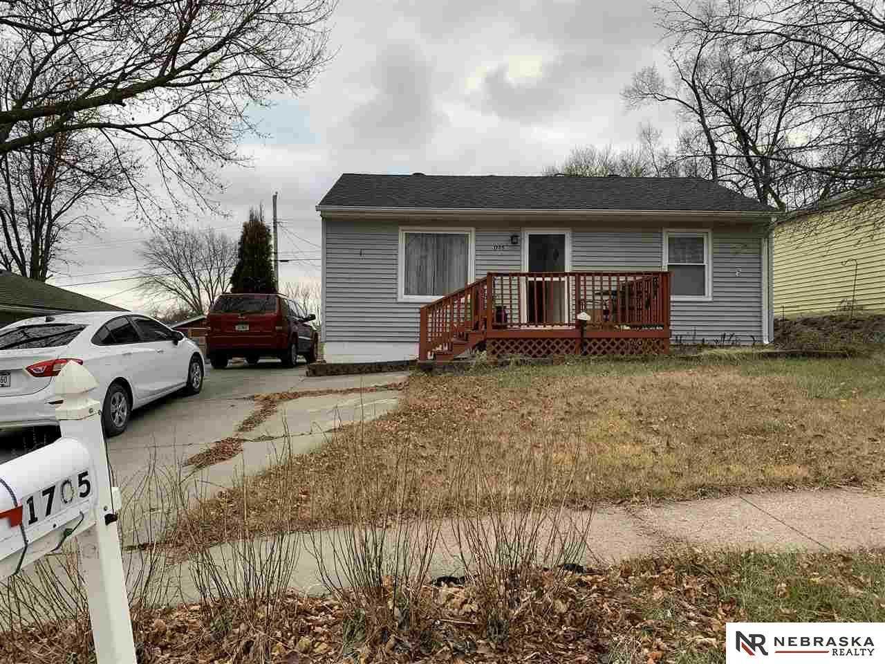 Property Photo:  1705 Hill  NE 68048 