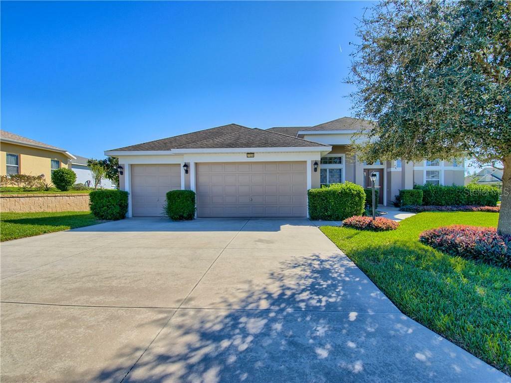 Property Photo:  27230 Falcon Feather Way  FL 34748 