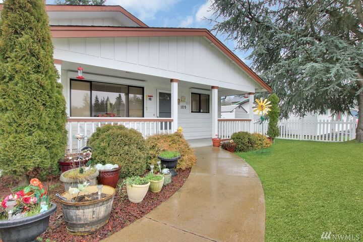 109  Fir Avenue N  Eatonville WA 98328 photo