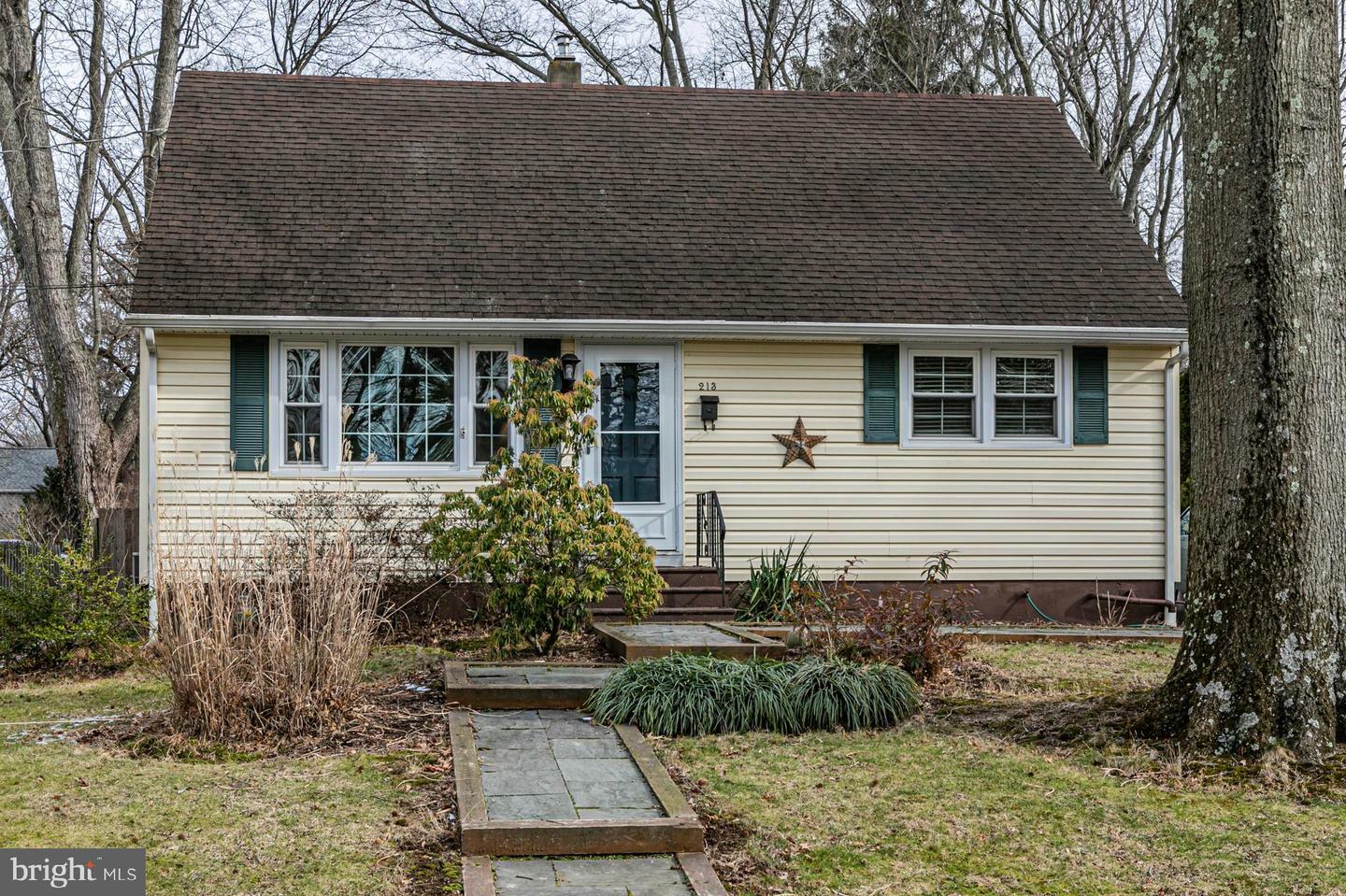 Property Photo:  213 Hale Street  NJ 08534 