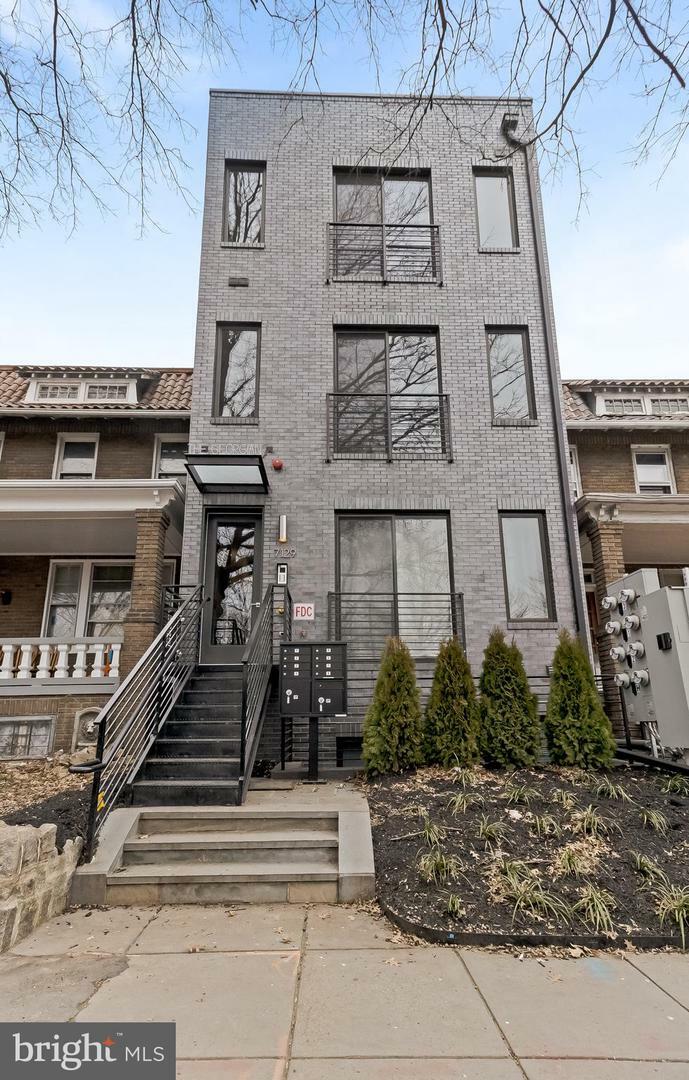 Property Photo: 7129 Georgia Avenue NW 5 DC 20012