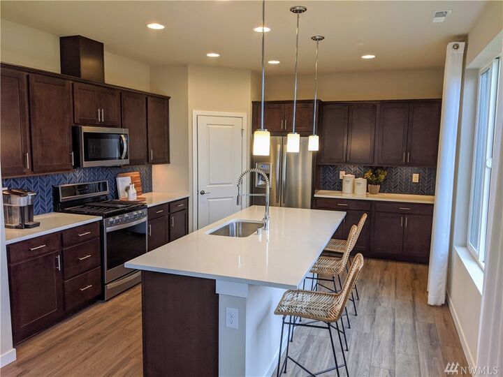 Property Photo: 5668 S 302nd Street WA 98001