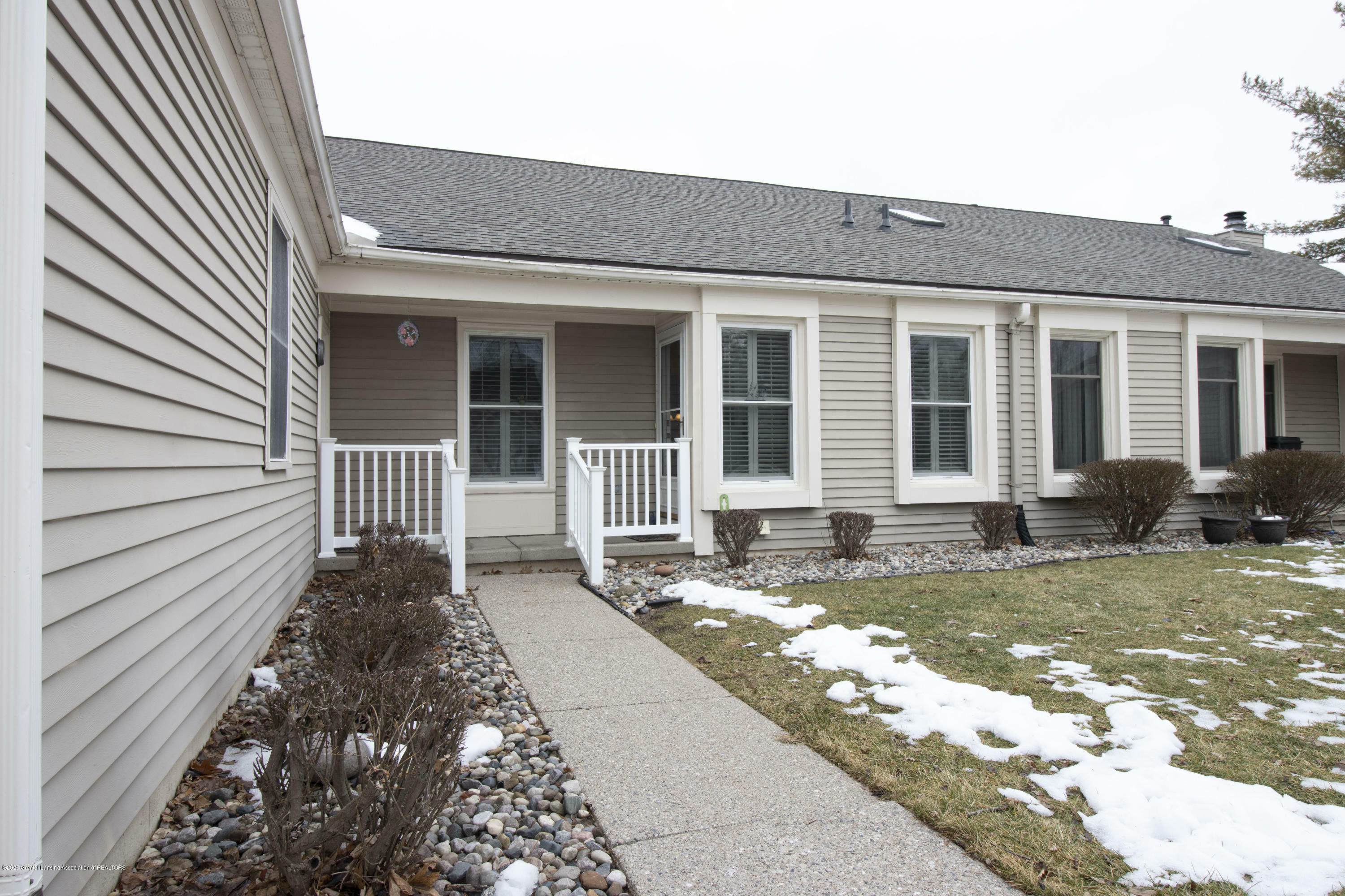 Property Photo:  7240 Medallion Drive  MI 48917 